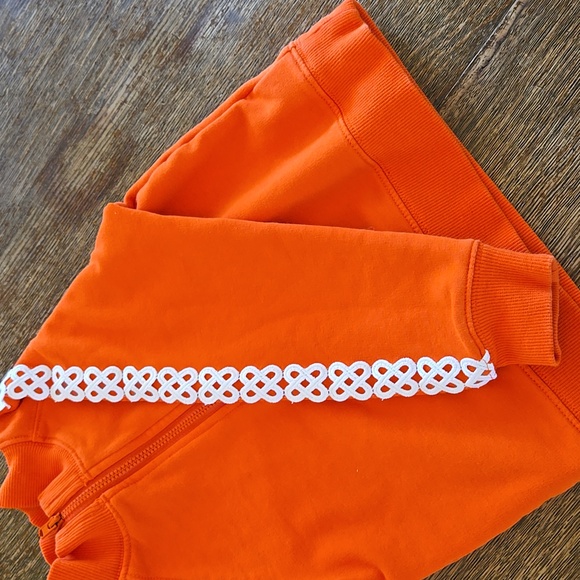 Janie & Jack Orange Sweatshirt With White Lace Detail On Sleeves, Girls Size 3 - Picture 6 of 9